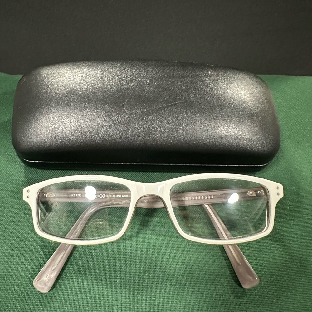 Boys Used Nike white glasses with case